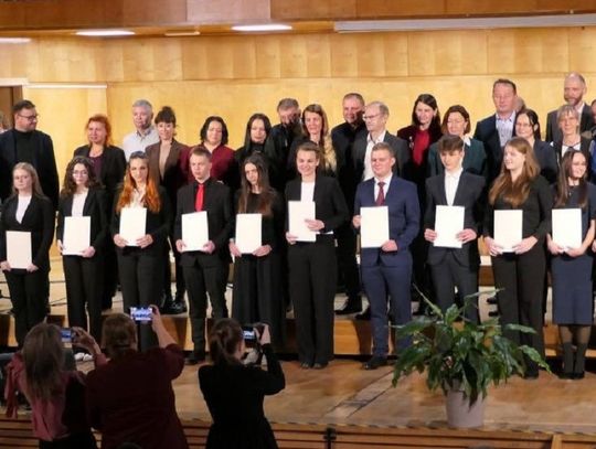 Premier nagrodził najlepszych. Wśród nich nasi uczniowie!