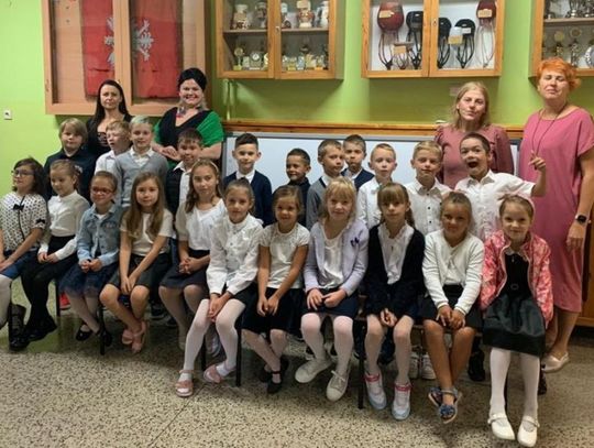 Niespodziewane prezenty dla uczniów podstawówki w Zawadzkiem