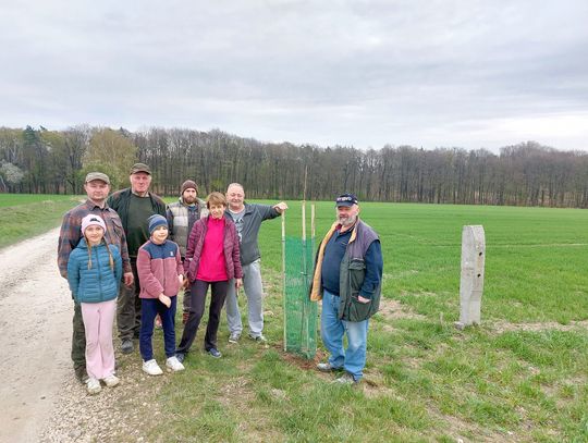 Mieszkańcy Nogowczyc otworzyli dawną aleję czereśniową