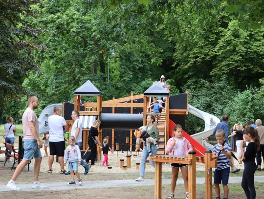 Nowy plac zabaw w Parku Renardów w Strzelcach Opolskich już jest gotowy