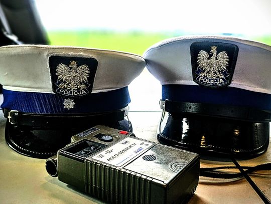 Jechał całą szerokością jezdni i stwarzał zagrożenie. Zareagował świadek