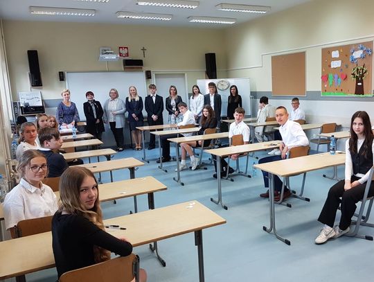 Ósmoklasiści napisali egzaminy. "Najtrudniejsza była matematyka"