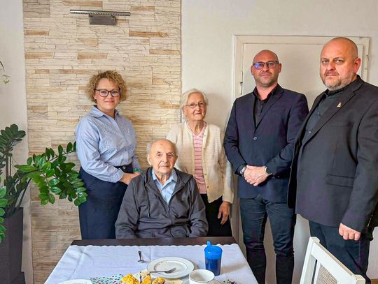 Pan Jan skończył 90 lat. Całe życie pracował w hucie w Zawadzkiem