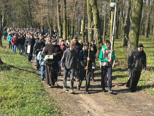 Pierwsze po zimowej przerwie obchody kalwaryjskie na Górze św. Anny