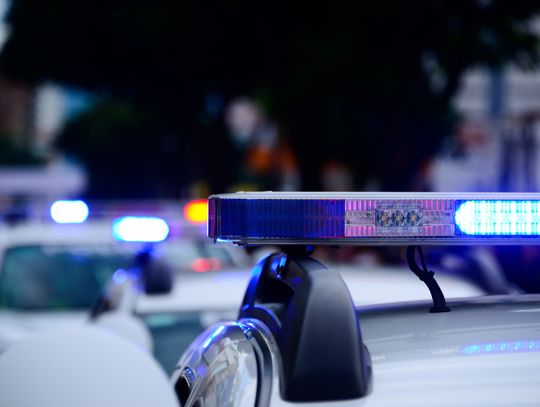 Pirat drogowy wyprzedzał na skrzyżowaniu i na przejściu dla pieszych!