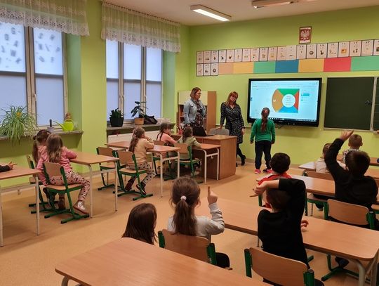 Podstawówki kuszą rodziców pierwszoklasistów. Jakimi sposobami?