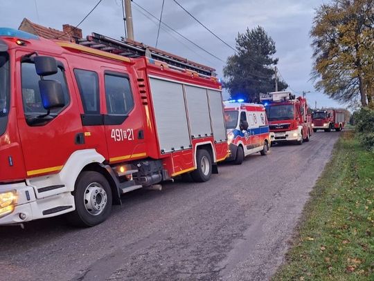 Pożar budynku mieszkalnego w Kalinowicach. Policjanci ewakuowali lokatora