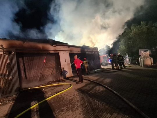 Pożar budynku w Grabowie. Siedem zastępów straży pożarnej w akcji