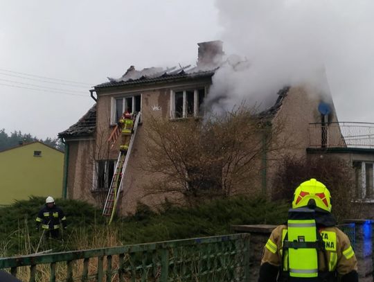 Pożar domu w Jemielnicy. W budynku znaleziono zwęglone ciało