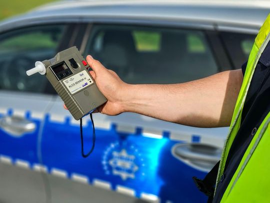 Jechał za szybko i po alkoholu. 56-latek stracił prawo jazdy