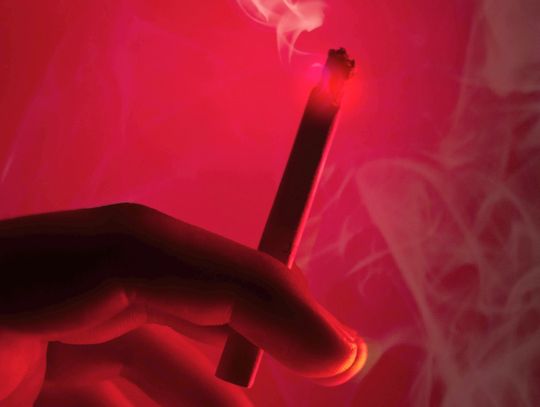 Prezentujemy 5 mitów, w które wierzą palacze. Sprawdźcie, o co chodzi