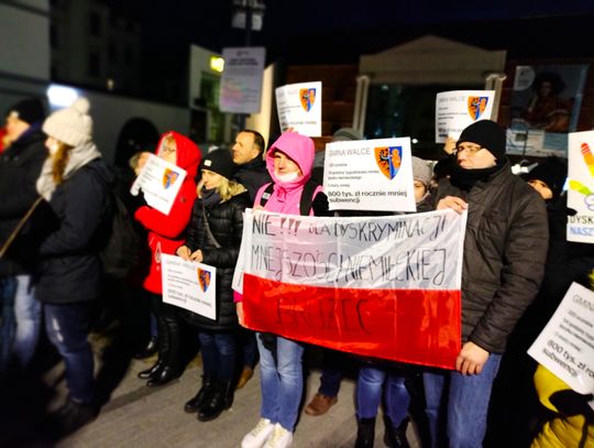 Protest przeciwko dyskryminacji mniejszości niemieckiej. "Posłowie powinni pomagać, a szkodzą"