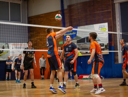 Rywalizacja amatorów na Kapica Volley Cup. Było duże zainteresowanie