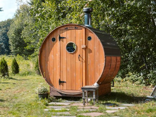 Sauna modułowa w ogrodzie – kiedy warto wybrać gotową konstrukcję zamiast budowy od podstaw?