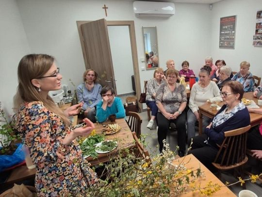 Strzeleccy seniorzy spotkali się z zielarką. I dowiedzieli się wielu ciekawostek