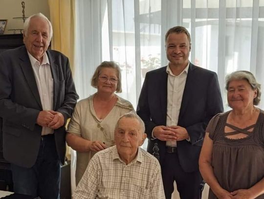 Serdeczności dla mieszkańca Niezdrowic. Jubilat świętował 90. urodziny