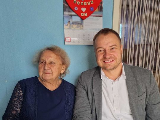 Serdeczności dla mieszkanki Olszowej. Pani Krystyna świętowała 90. urodziny