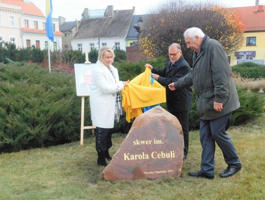 Skwer Karola Cebuli w Strzelcach Opolskich oficjalnie otwarty. Zdjęcia