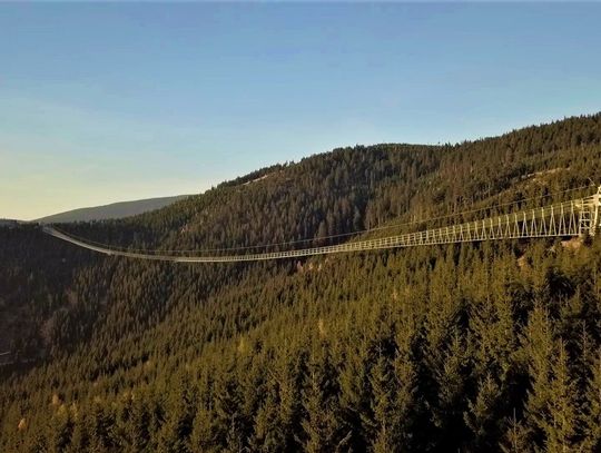 Nowa atrakcja blisko granicy - najdłuższy most wiszący dla pieszych