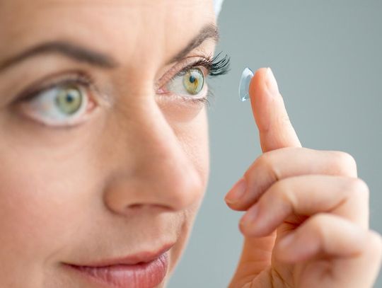 Soczewki dwutygodniowe Acuvuew 3 krokach