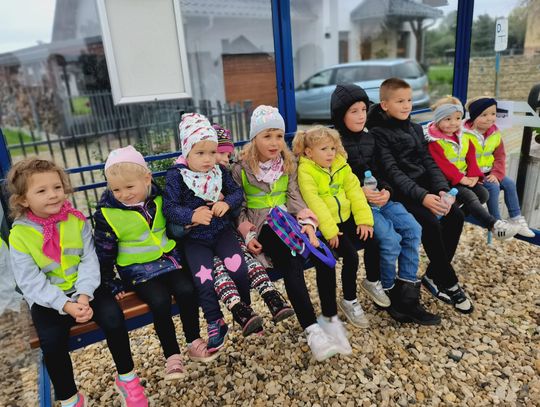 Spacerowali po Szymiszowie i rozwiązywali zagadki. Do wyboru były dwie trasy