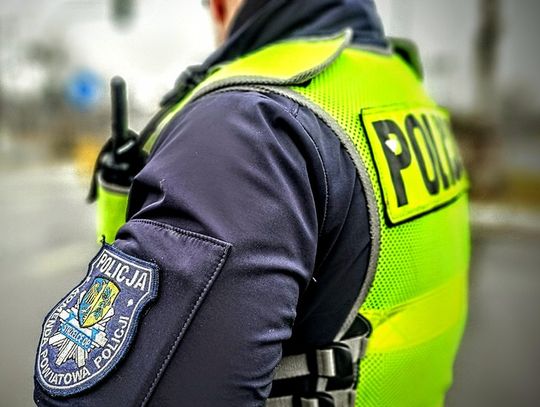 Uciekał przed policją, bo miał zatrzymane prawo jazdy. Musiał dotrzeć do fryzjera