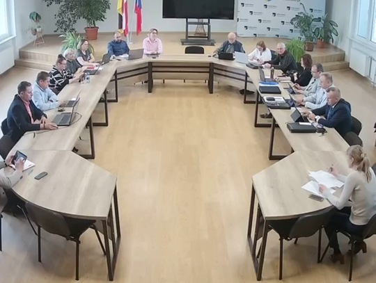 Nadzwyczajna sesja Rady Gminy w Izbicku. Chodziło o nowe studnie