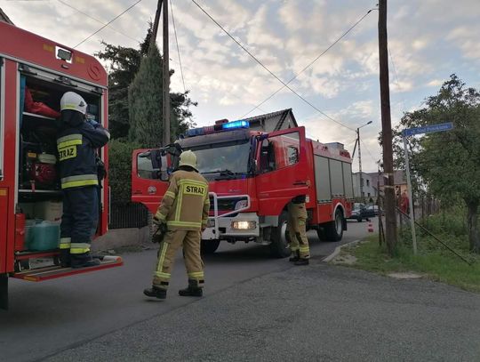 Strażacy wezwani do otwarcia domu w Leśnicy. Pomocy potrzebowała kobieta