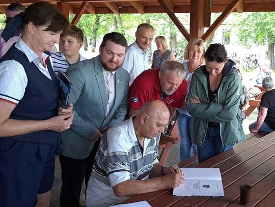 Szkoła, której już nie ma. Gąsiorowice ocalają wspomnienia