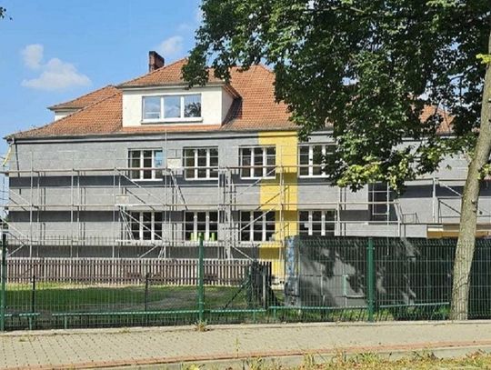 Szkoła w Otmicach obchodzi w tym roku 125-lecie. Warto zapamiętać te daty!