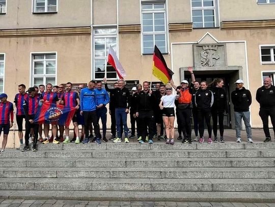 Sztafeta Pamięci i Pojednania. Biegacze przebiegną przez powiat strzelecki