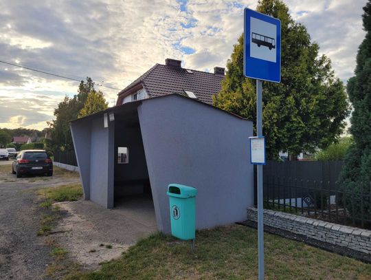 Dwa autobusy tygodniowo. Mieszkaniec skarży się na wykluczenie komunikacyjne