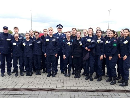 Uczniowie strzeleckiego CKZiU odwiedzili Szkołę Policji w Katowicach