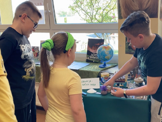 Uczniowie z Kadłuba znów realizują program edukacyjny. Co robili tym razem?