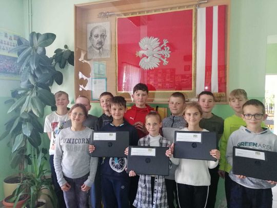 Uczniowie podstawówki w Piotrówce otrzymali wsparcie z Bawarii. Jakie?
