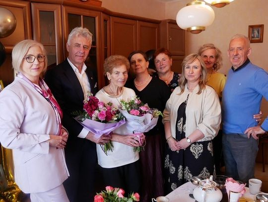 Wszystkiego najlepszego dla pani Zofii. Jubilatka świętowała 90. urodziny