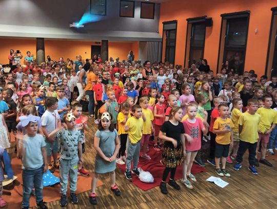 W PCK w Strzelcach Opolskich 300 przedszkolaków śpiewało po angielsku