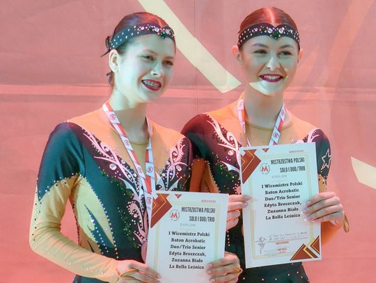 Wicemistrzynie Polski z Leśnicy - wielki sukces mażoretek Wicemistrzynie Polski z Leśnicy - wielki sukces mażoretek