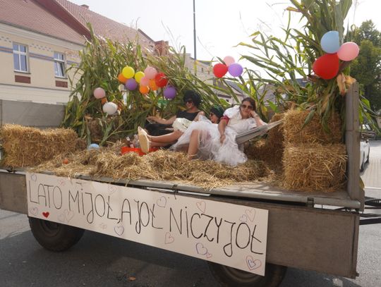 Wielkie święto plonów w Leśnicy. Był widowiskowy korowód i moc atrakcji