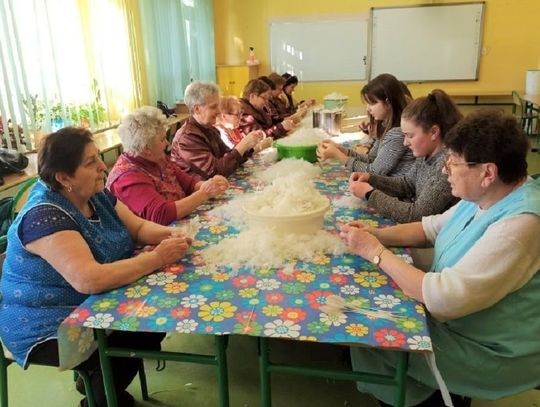 Wielkie szkubanie w Kadłubie. Mieszkanki chętnie pielęgnują tradycję
