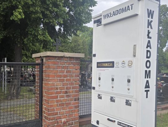 Nowe urządzenie w Zawadzkiem. Przy cmentarzu pojawił się wkładomat
