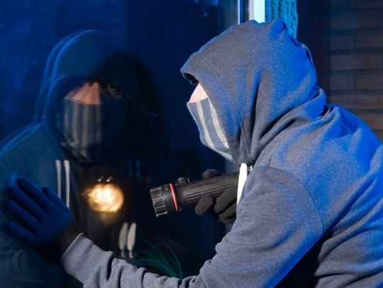 Włamania do domów w powiecie strzeleckim. Policja apeluje o czujność