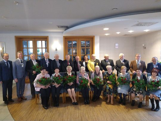 Wspólnie pół wieku - na dobre i na złe. W Zawadzkiem pary świętowały Złote Gody