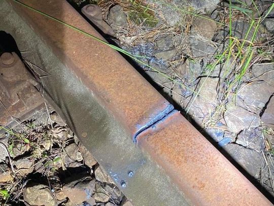 Próbowali ukraść tory kolejowe. Policja złapała ich na gorącym uczynku