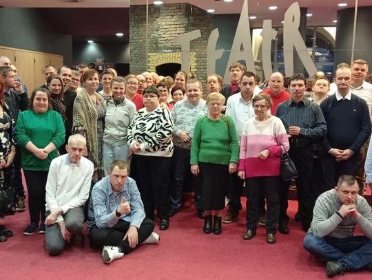 Uczestnicy WTZ w Zawadzkiem pilnie potrzebują busa. Uruchomiono zbiórkę
