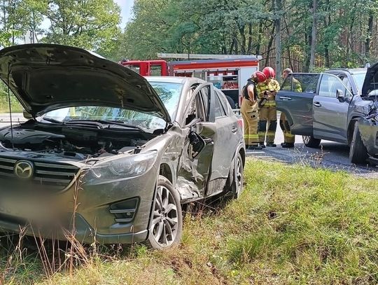 Nie ustąpił pierwszeństwa i uderzył w drugi samochód. Niebezpiecznie na DW 463