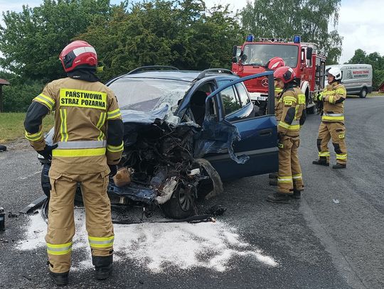 Wypadek na trasie Leśnica - Góra św. Anny. Dwie osoby poszkodowane