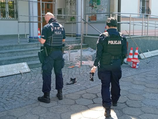 Wypadek przy ratuszu w Strzelcach Opolskich. Sprawę bada PIP. Są nowe ustalenia