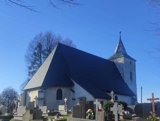 Dach zabytkowego kościoła w Leśnicy odnowiony. Obiekt ma też ciekawą atrakcję