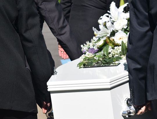 Zasiłki pogrzebowe na Opolszczyźnie. Czy będzie mniej zgonów niż rok temu?